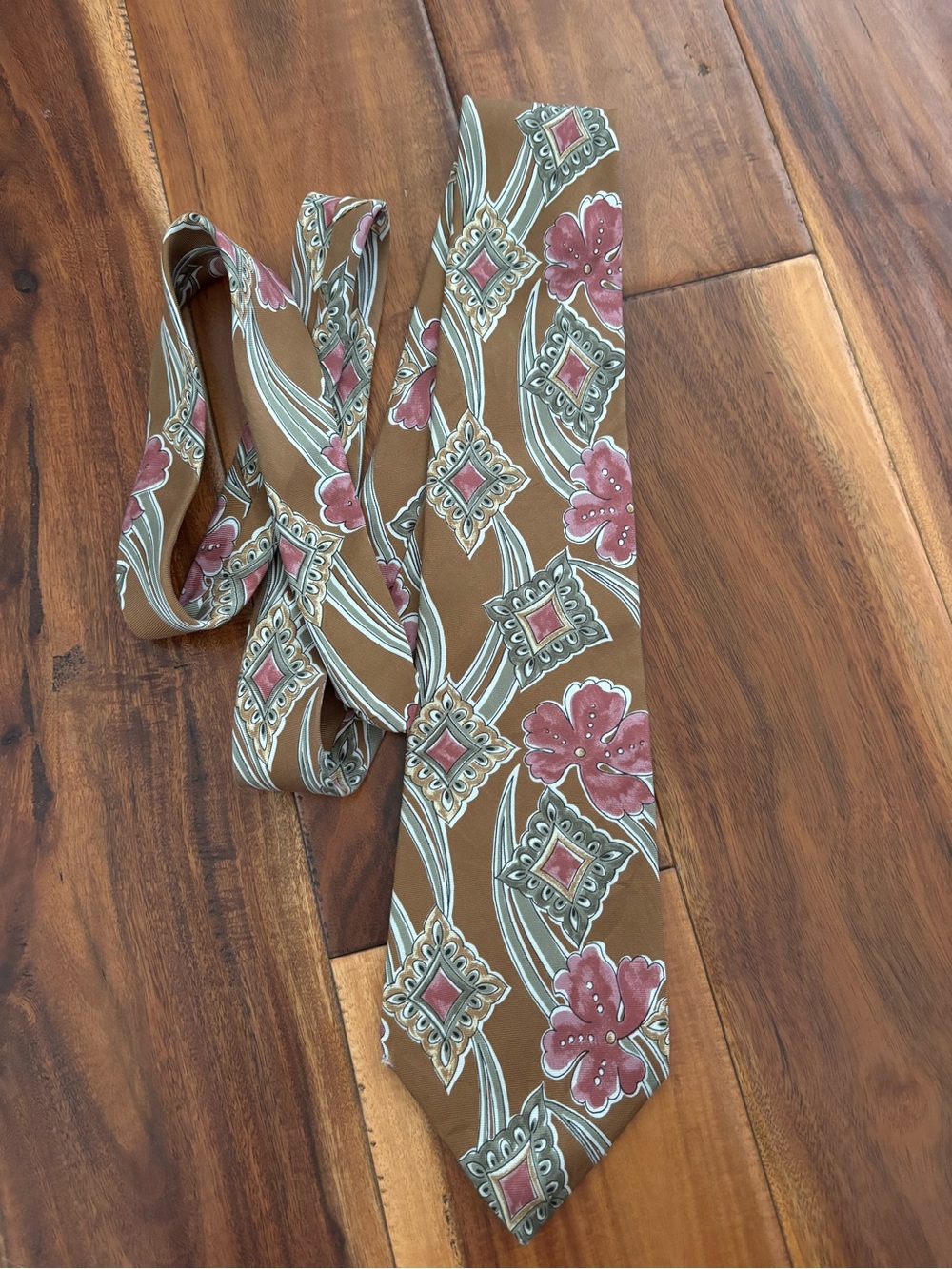 Floral Pattern Tie